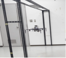 c) 離脱して離陸する様子